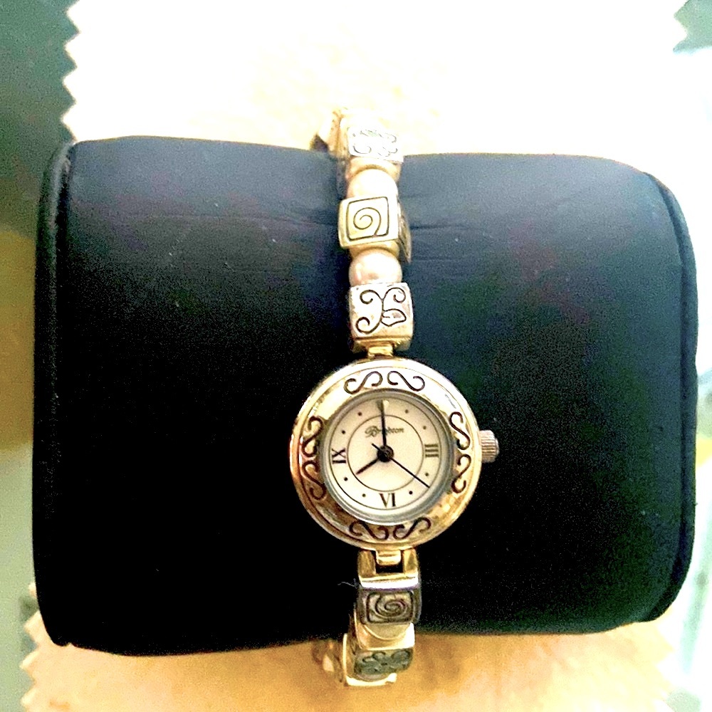 🌸🌼 Vintage New Brighton “Alexandra” Watch